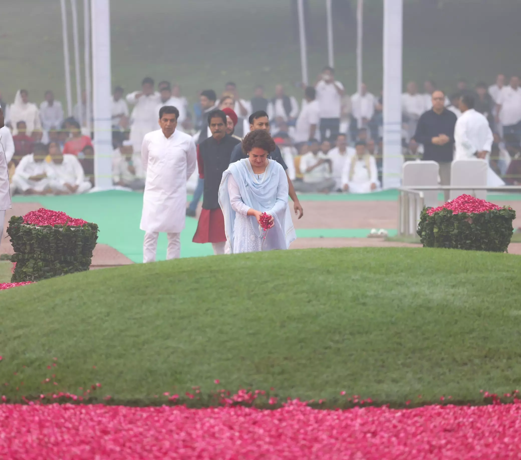 Creator of modern India: Cong pays tributes to Jawaharlal Nehru on birth anniversary