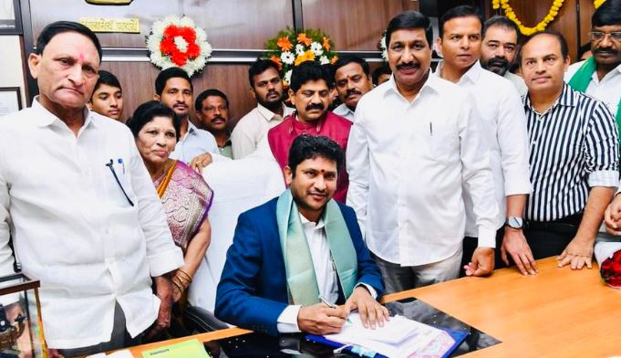 G.V. Reddy takes charge as new APSFL chairman