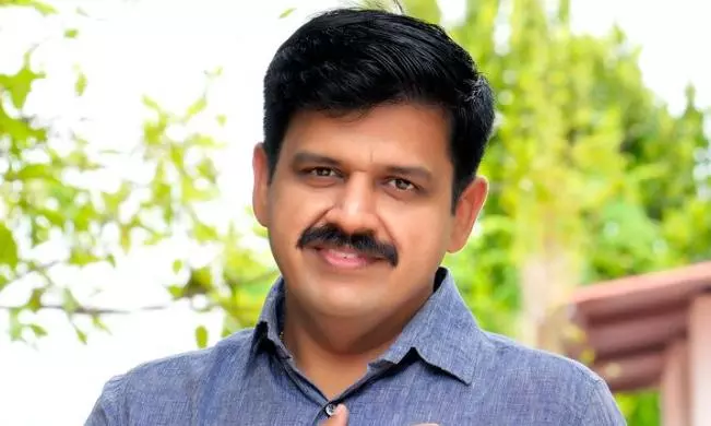 Kerala BJP leader Sandeep Varier joins Congress