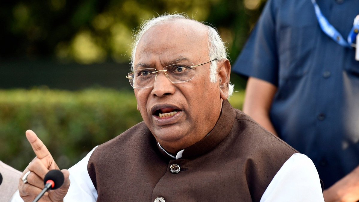 Kharge Accuses Centre of Letting Manipur Burn