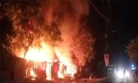 Madhya Pradesh: 3 shops gutted in fire in Chitrakoot, no casualties