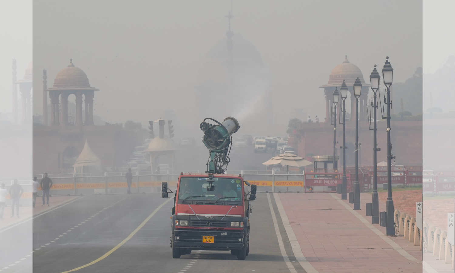 After season's coldest night, Delhi wakes up to another day with toxic air