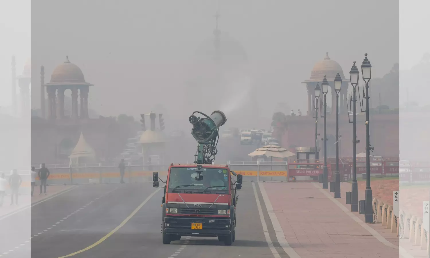 After seasons coldest night, Delhi wakes up to another day with toxic air