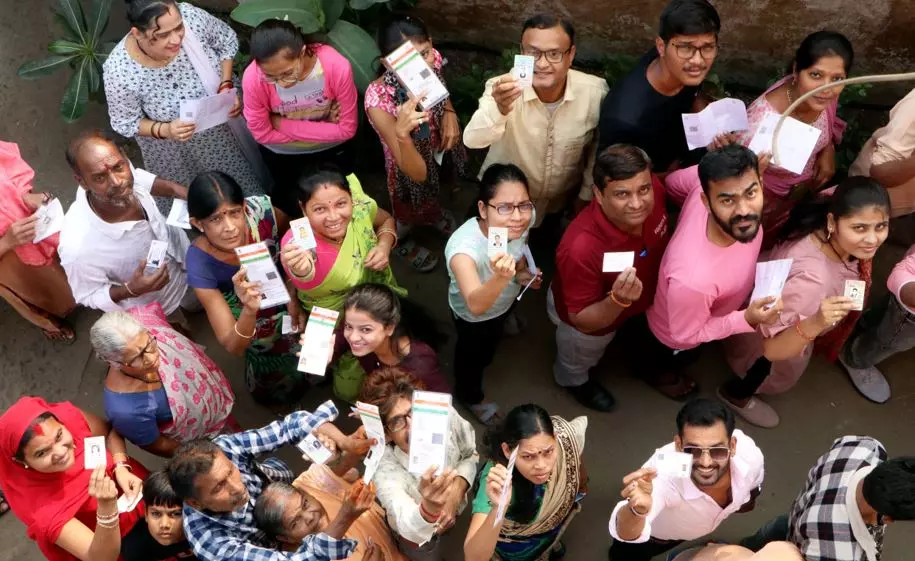 Maharashtra records 60% voter turnout