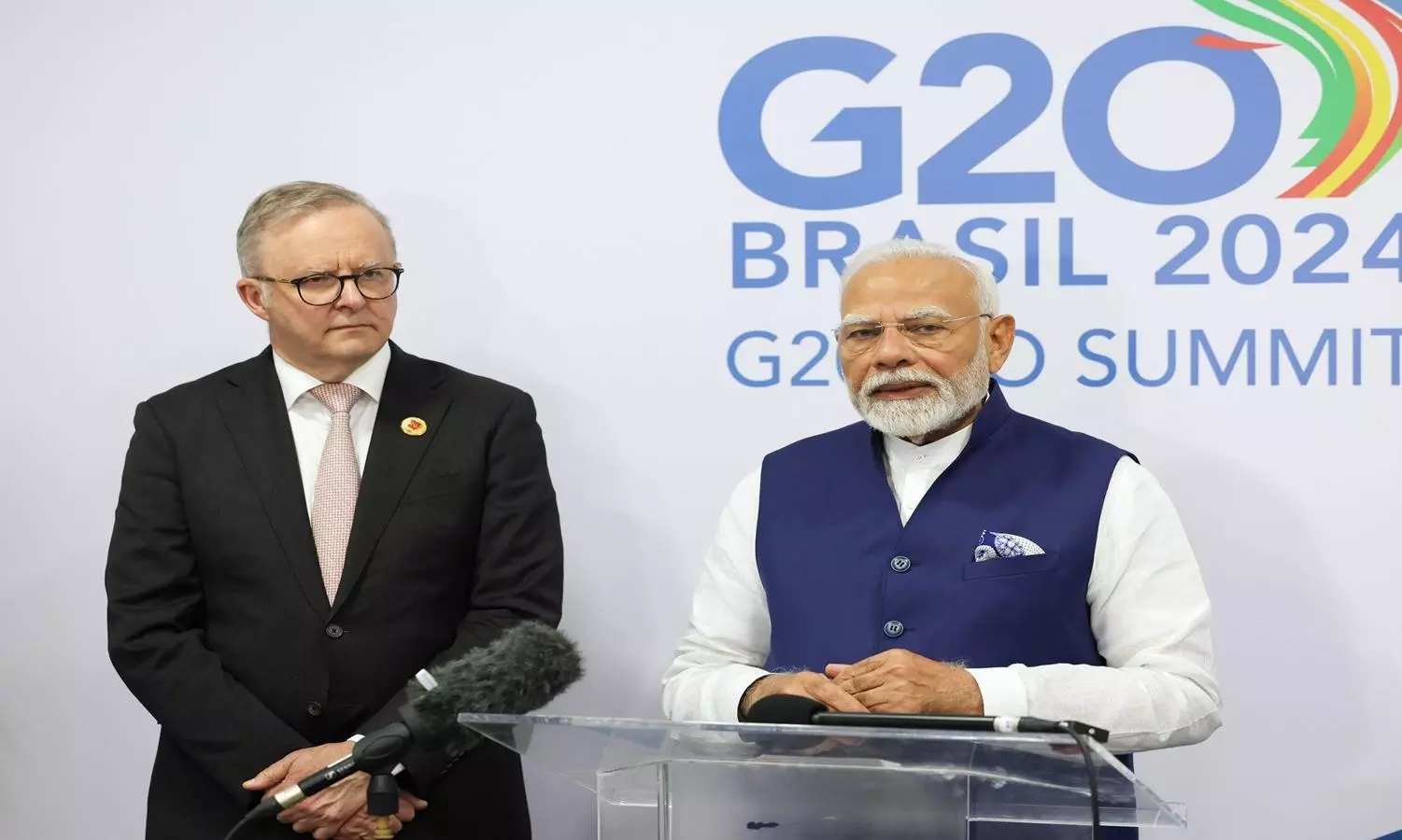 India, Australia Push for Mega Pacts