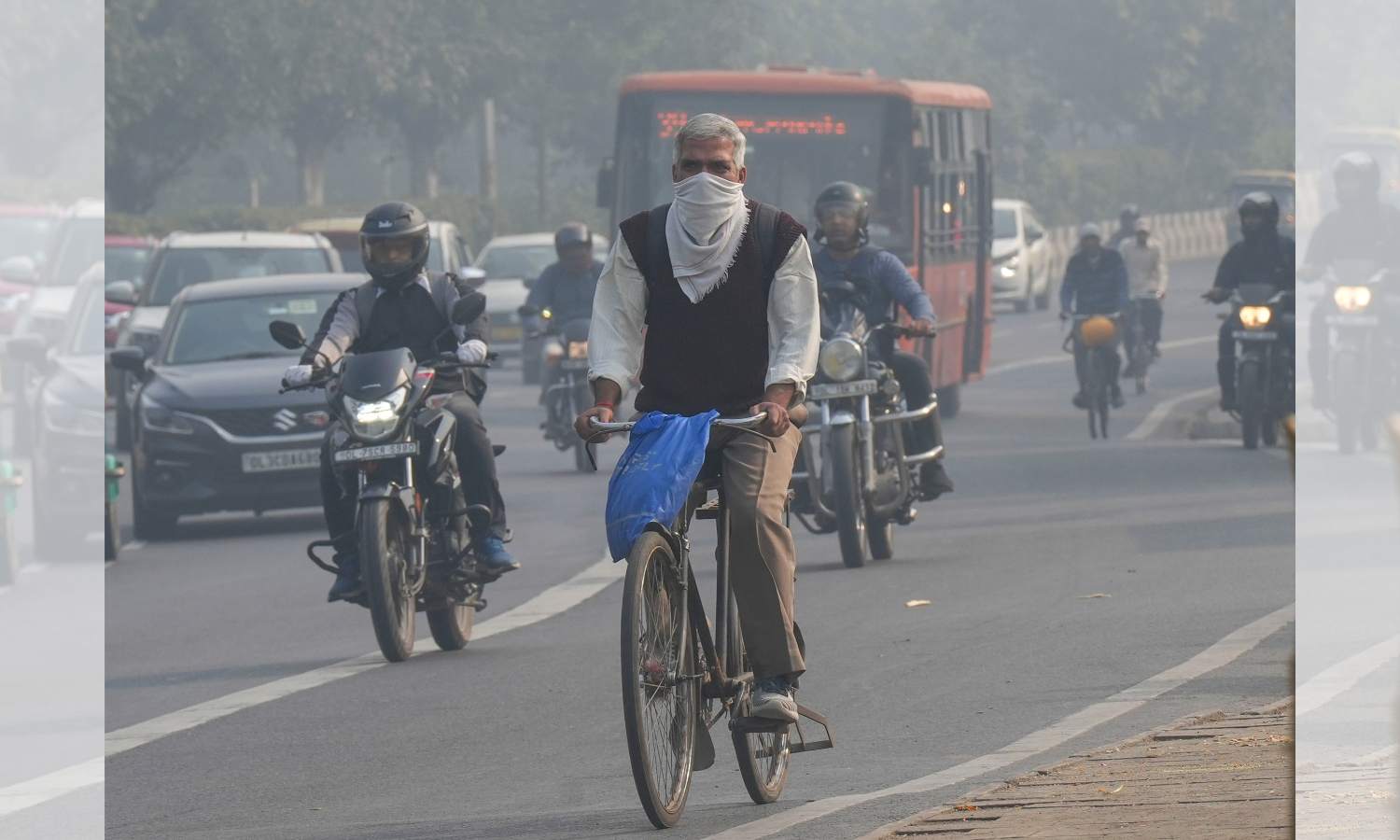 Delhi's AQI improves but remains very poor