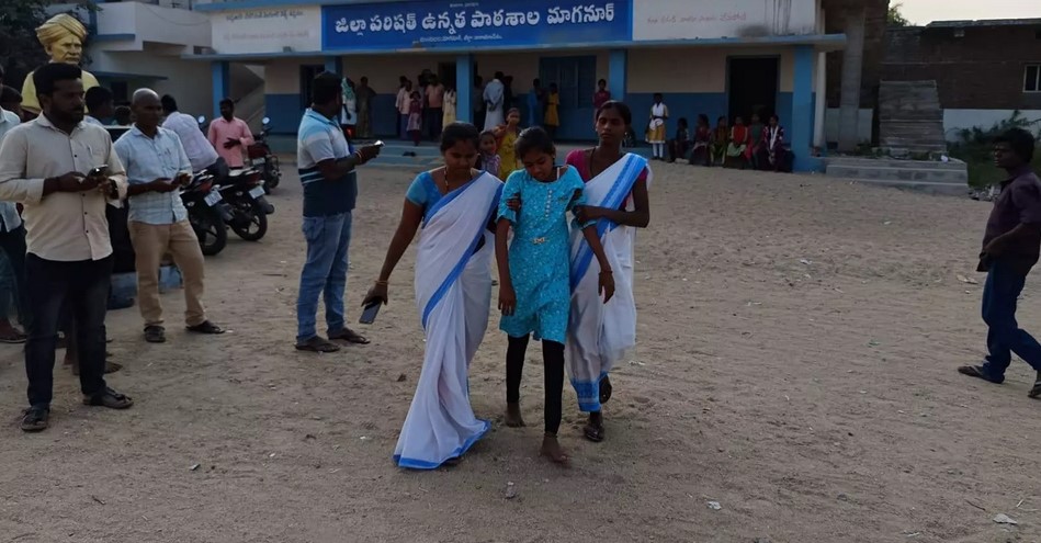 Food poisoning at Maganoor ZP school: HM among two suspended for negligence