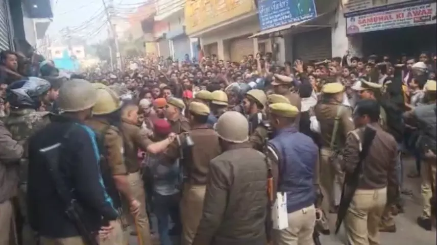 UP Police uses tear gas on crowd throwing stones during Sambhal mosque survey, 10 detained