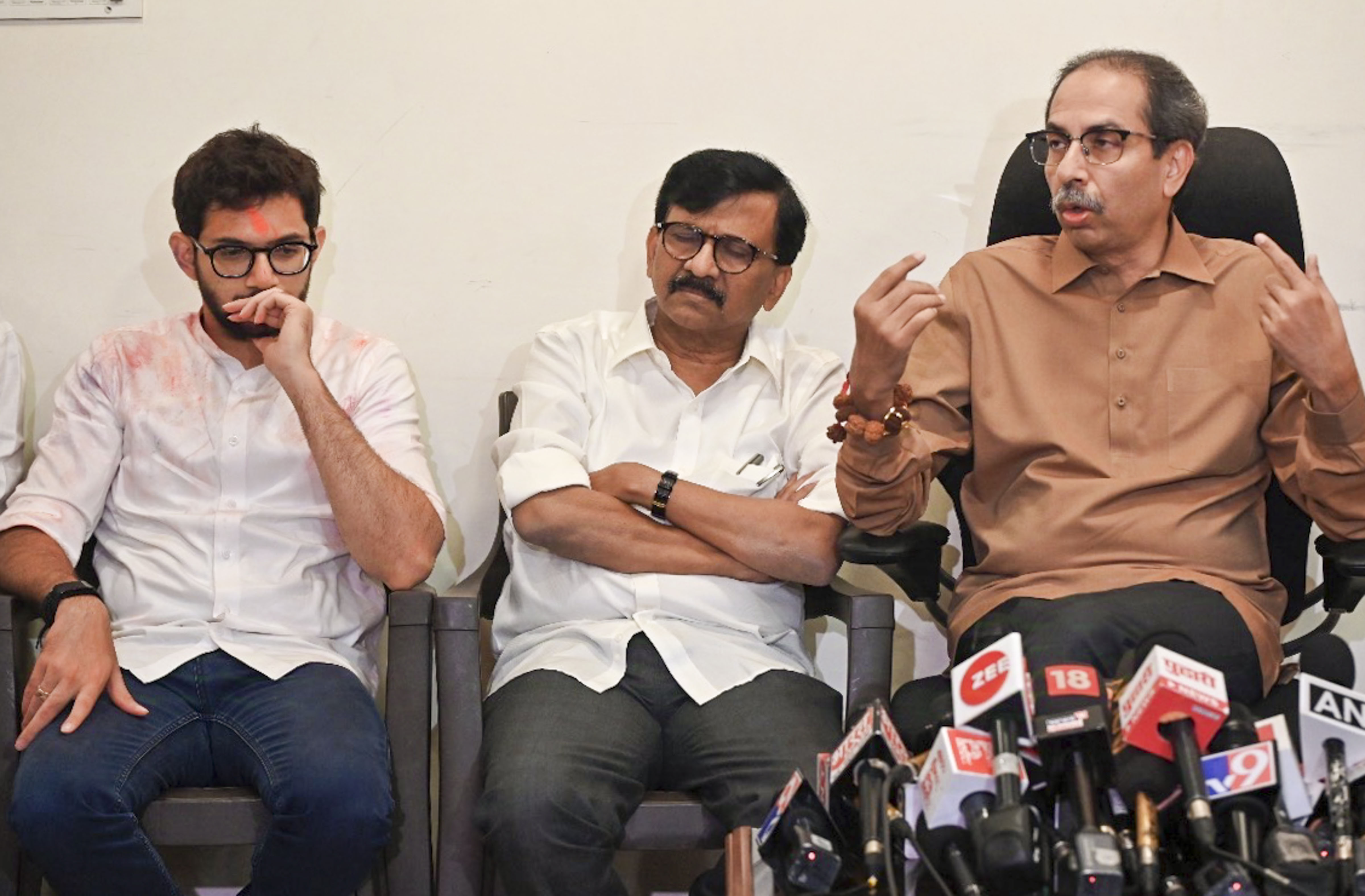 Nilanjan Mukhopadhyay | Will Sena, NCP rivals unite? Uddhav & Pawar still in play