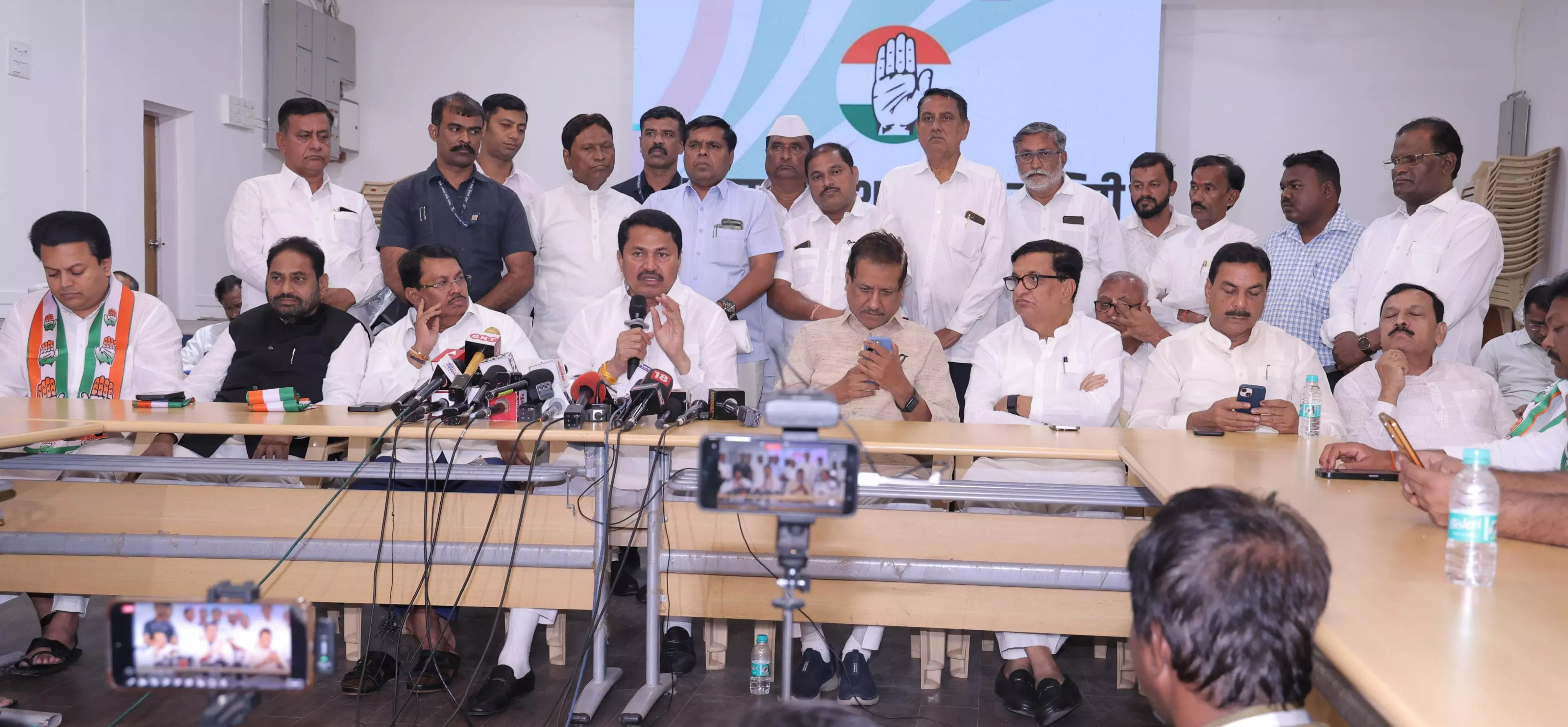 Maharashtra: Congress to start signature campaign against EVMs