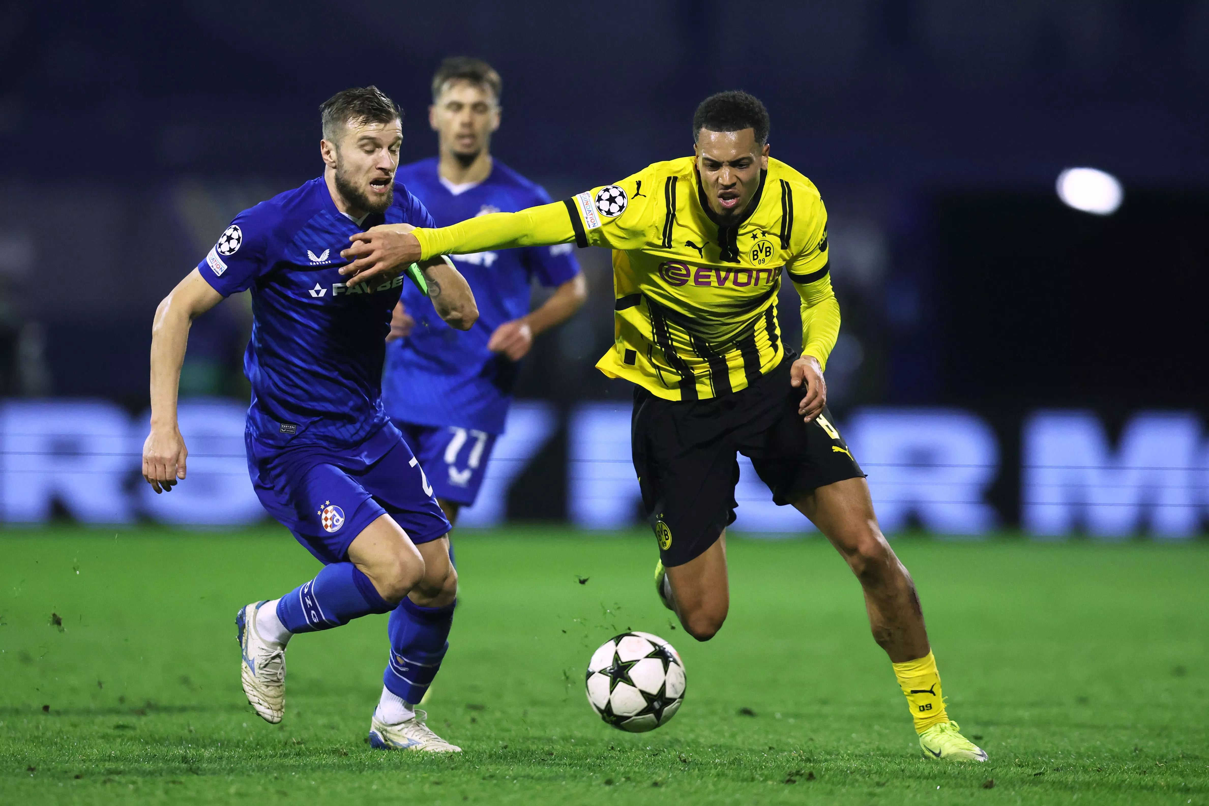 Dortmund beat Zagreb to climb into Champions League top four