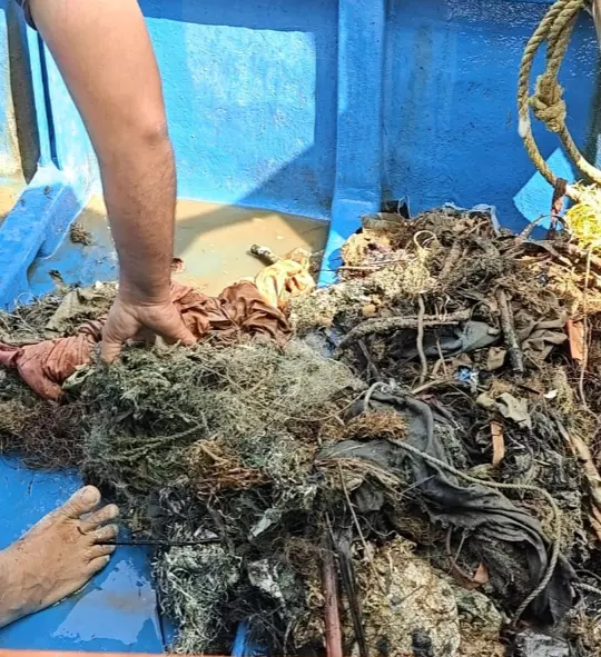 First Underwater Cleanup Removes 300 Kg Debris from Sindhudurg Reefs