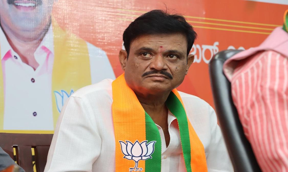 Karnataka: BJP MLA Munirathna Charged in Intimidation and Atrocity Cases