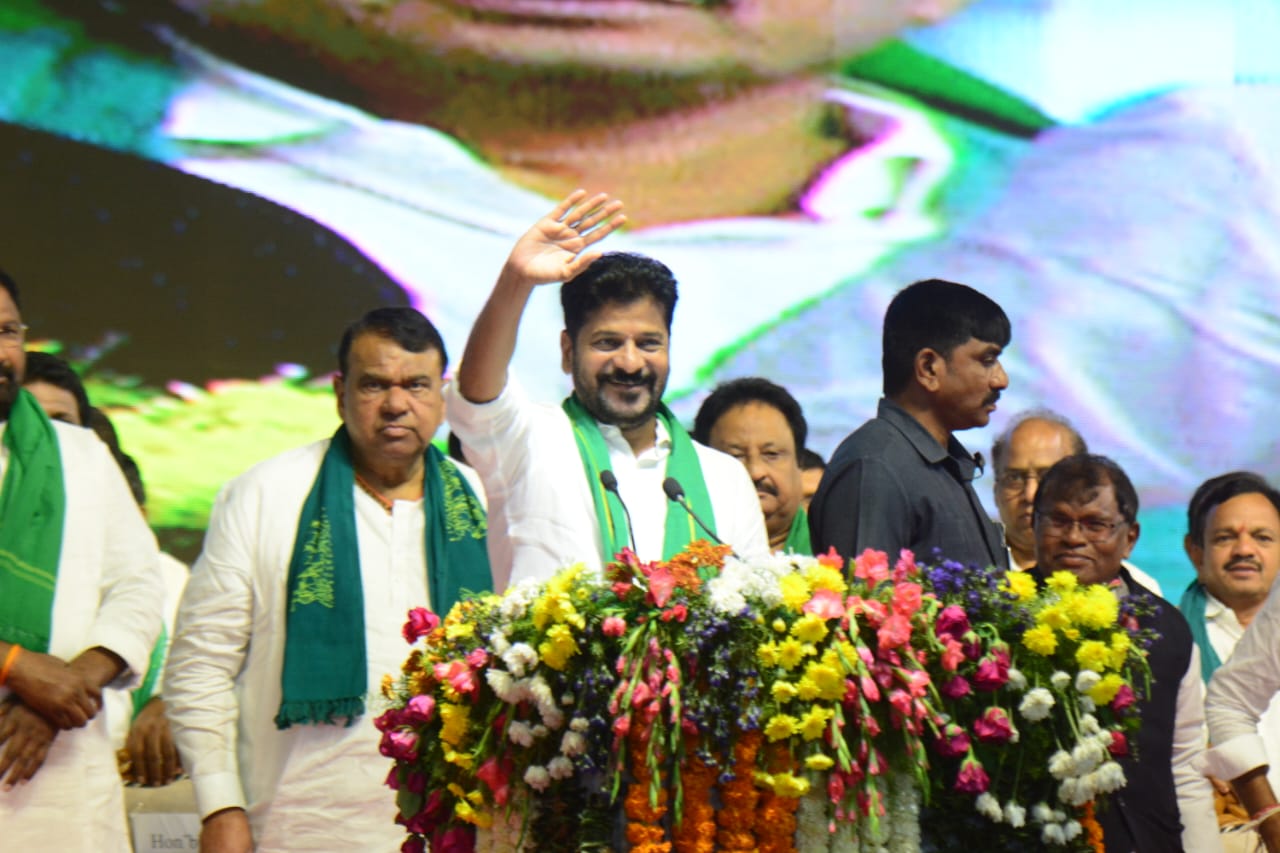 Revanth dares PM, KCR to debate crop loan waiver