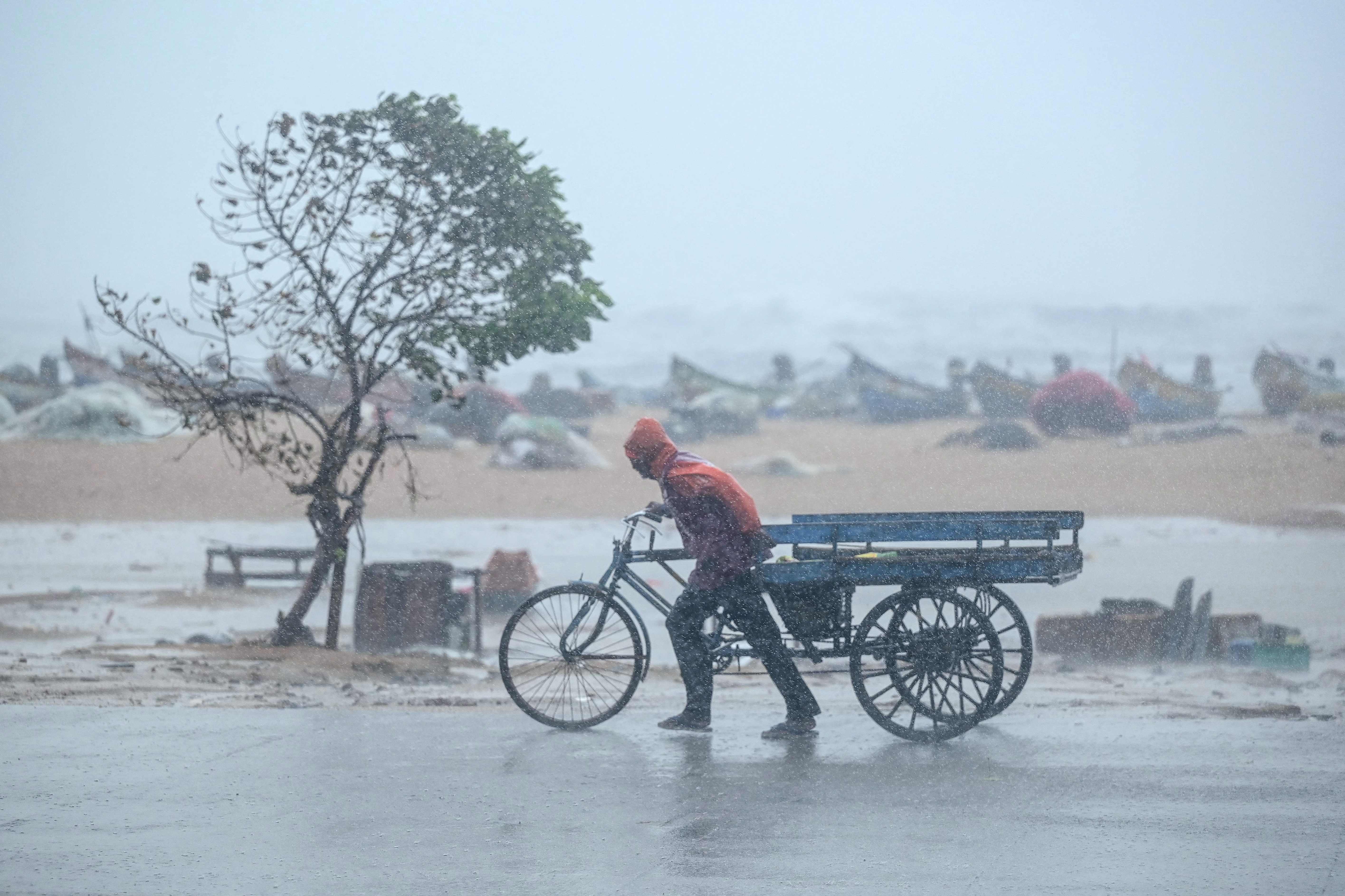 Cyclone Fengal Ravages Tamil Nadu, Leaves 19 Dead Amid Heavy Rain