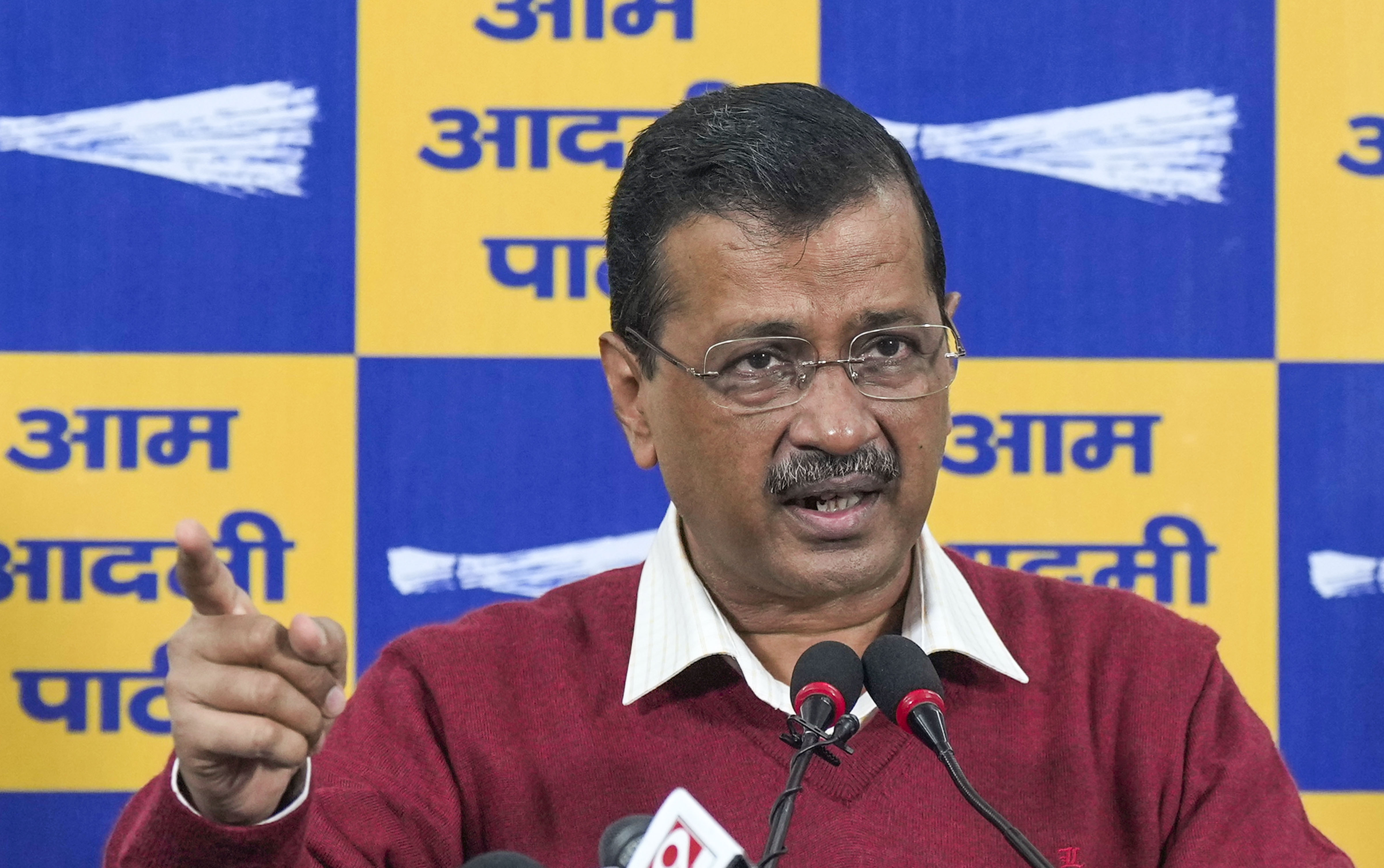 Kejriwal rules out tie-up with Cong for Delhi polls