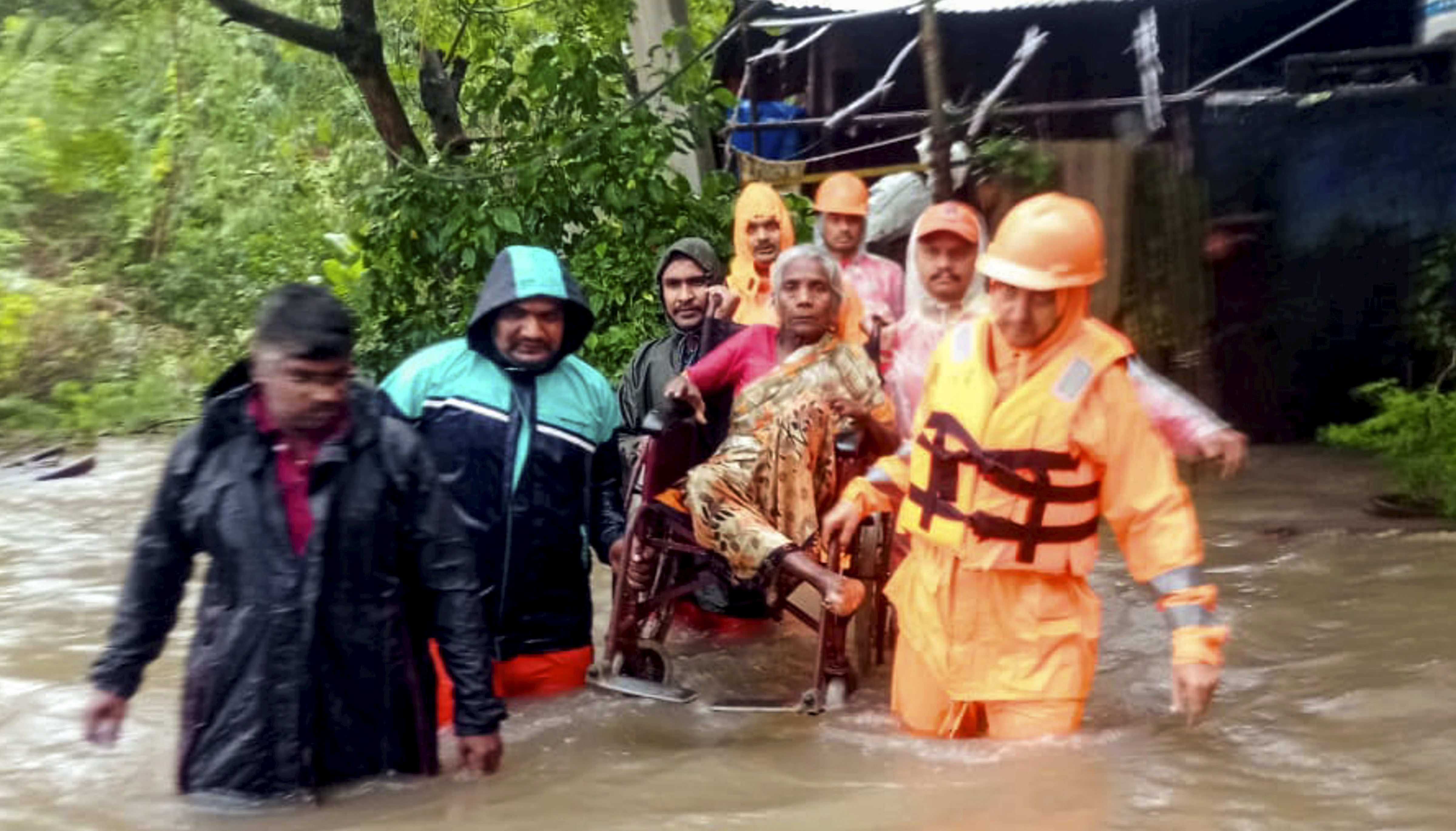 Rainfall Paralyses Life in Puducherry; Army Steps In