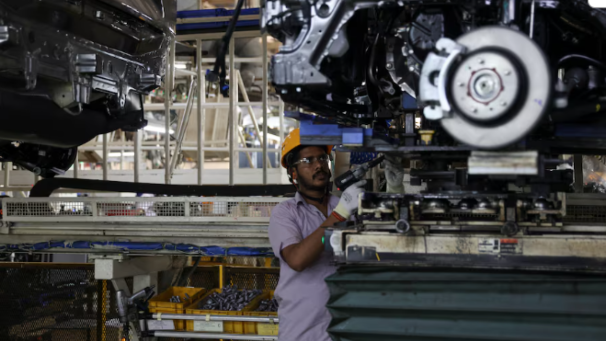 India's Manufacturing PMI Slips to 56.5 in November