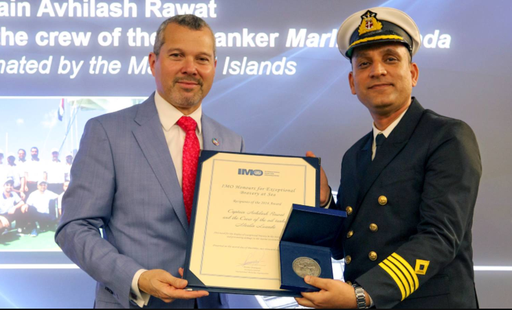 Indian ship captain receives maritime bravery award in UK