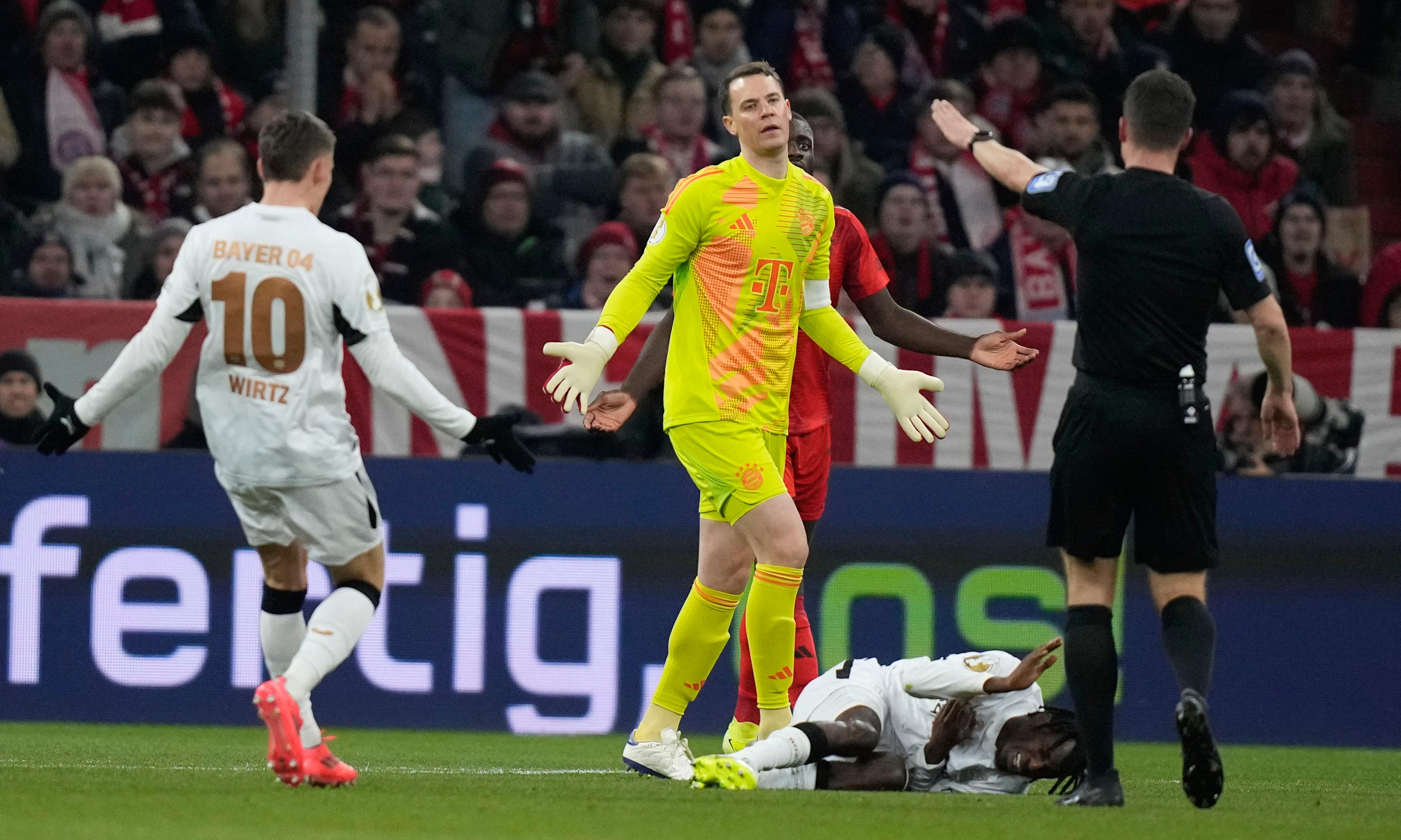 Bayern Munich's Manuel Neuer sent off for first time in 866-game career