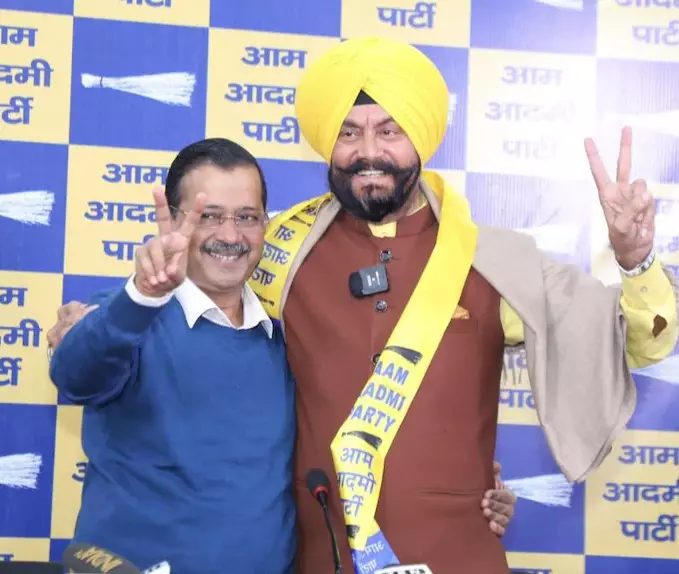 Jitender Singh Shunty joins AAP ahead of Delhi polls