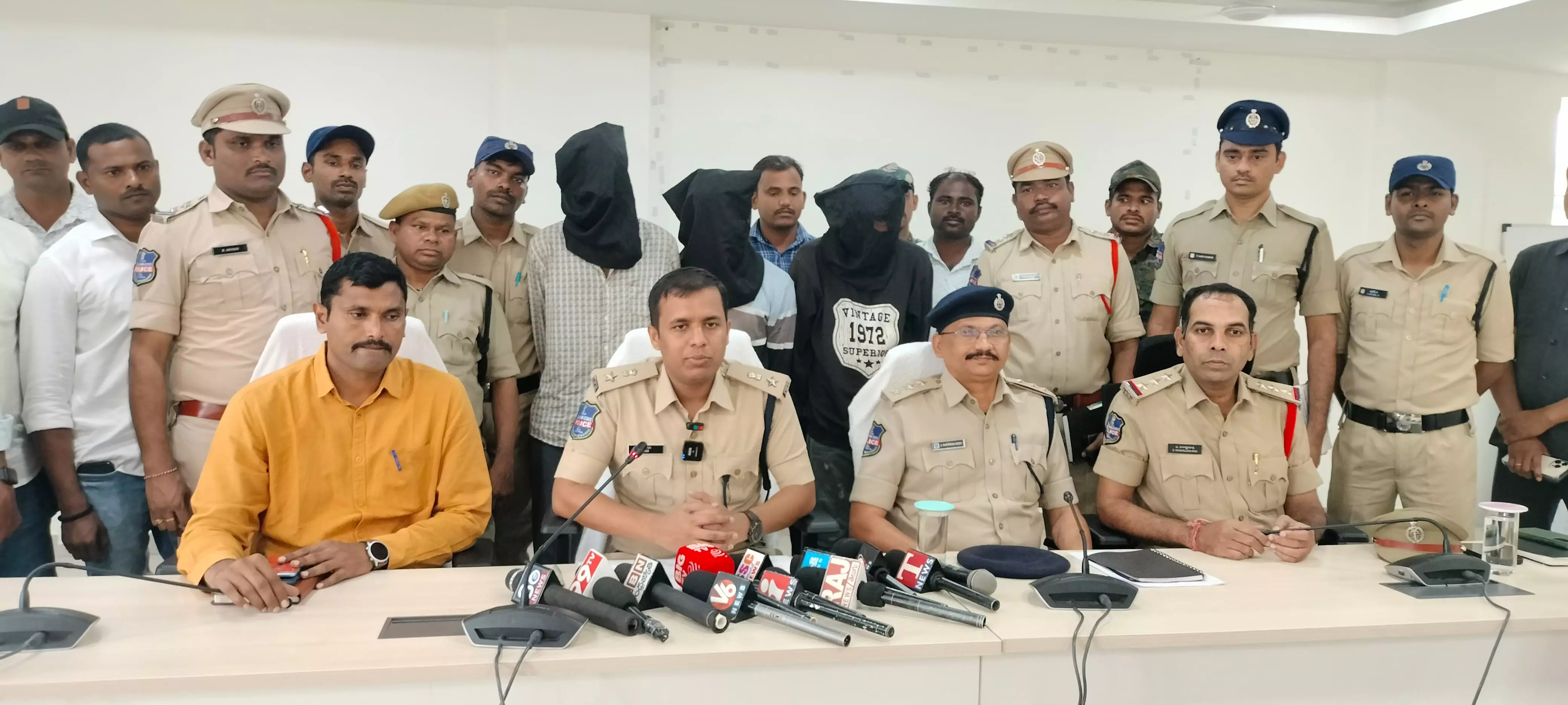 Three Inter-State Burglars Arrested in Bhupalpally