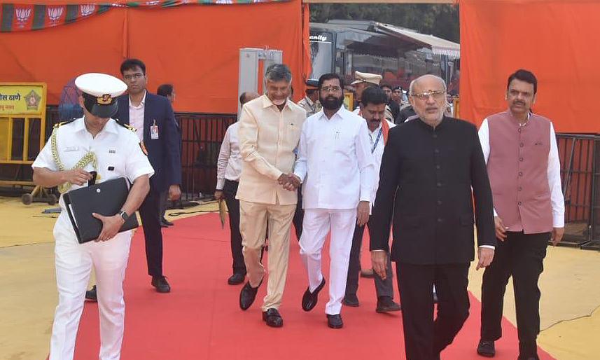 Naidu Attends Devendra Fadnavis Oath-Taking Ceremony as Maharashtra CM