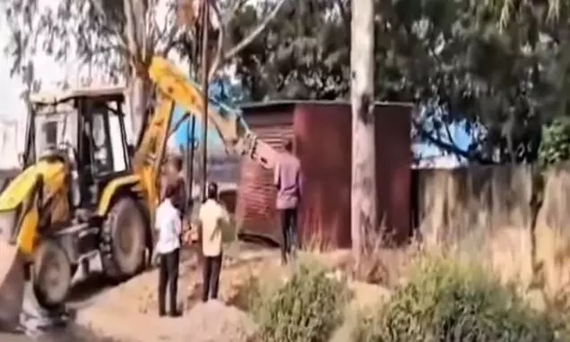 HMDA Clears Road Encroachments in Shamshabad