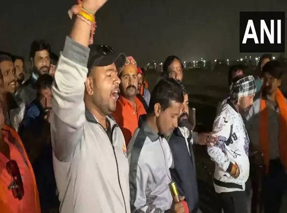 Bajrang Dal Protests Against Diljit Dosanjh’s Concert in Indore