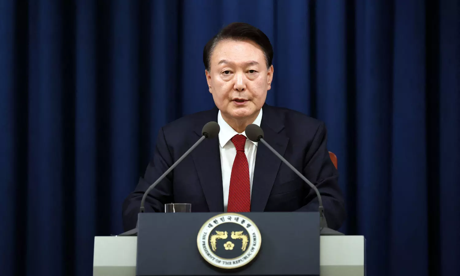 South Koreas Justice Ministry imposes a travel ban on President Yoon over martial law