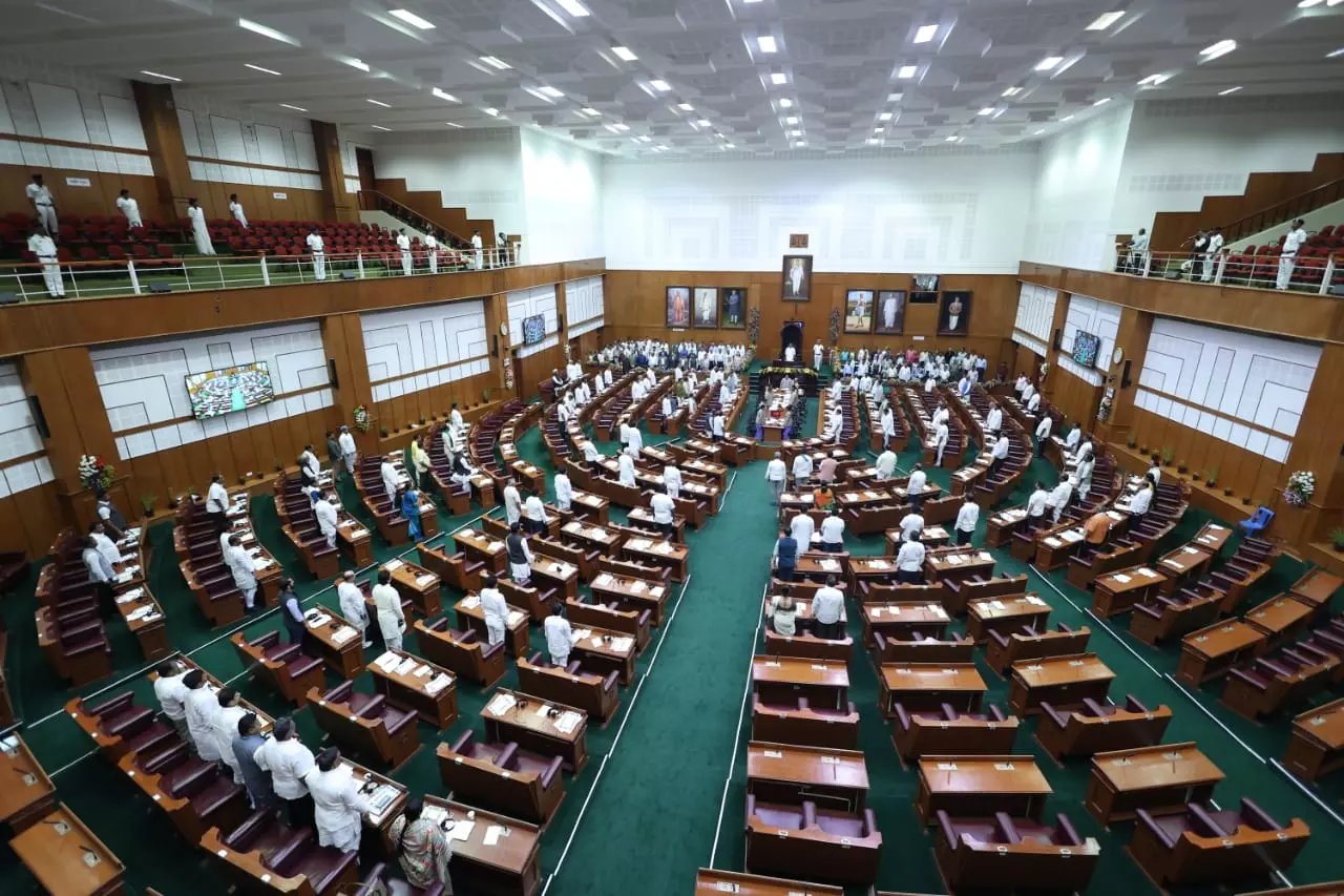 Karnataka Winter Session Opens with Waqf Debate and Lingayat Protests