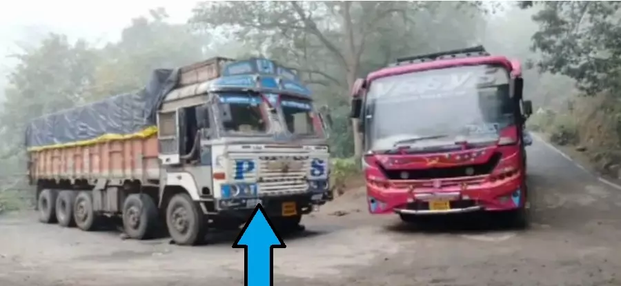 Truck Stranded in Odisha’s Gazalbadi Ghat Triggers 3-Day Jam