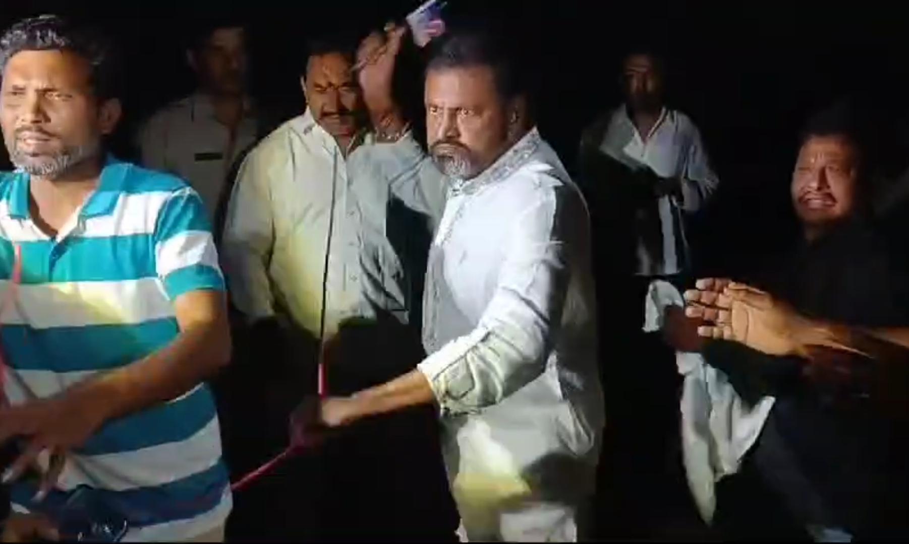 Mohan Babu Breaks Reporter's Cheek Bone