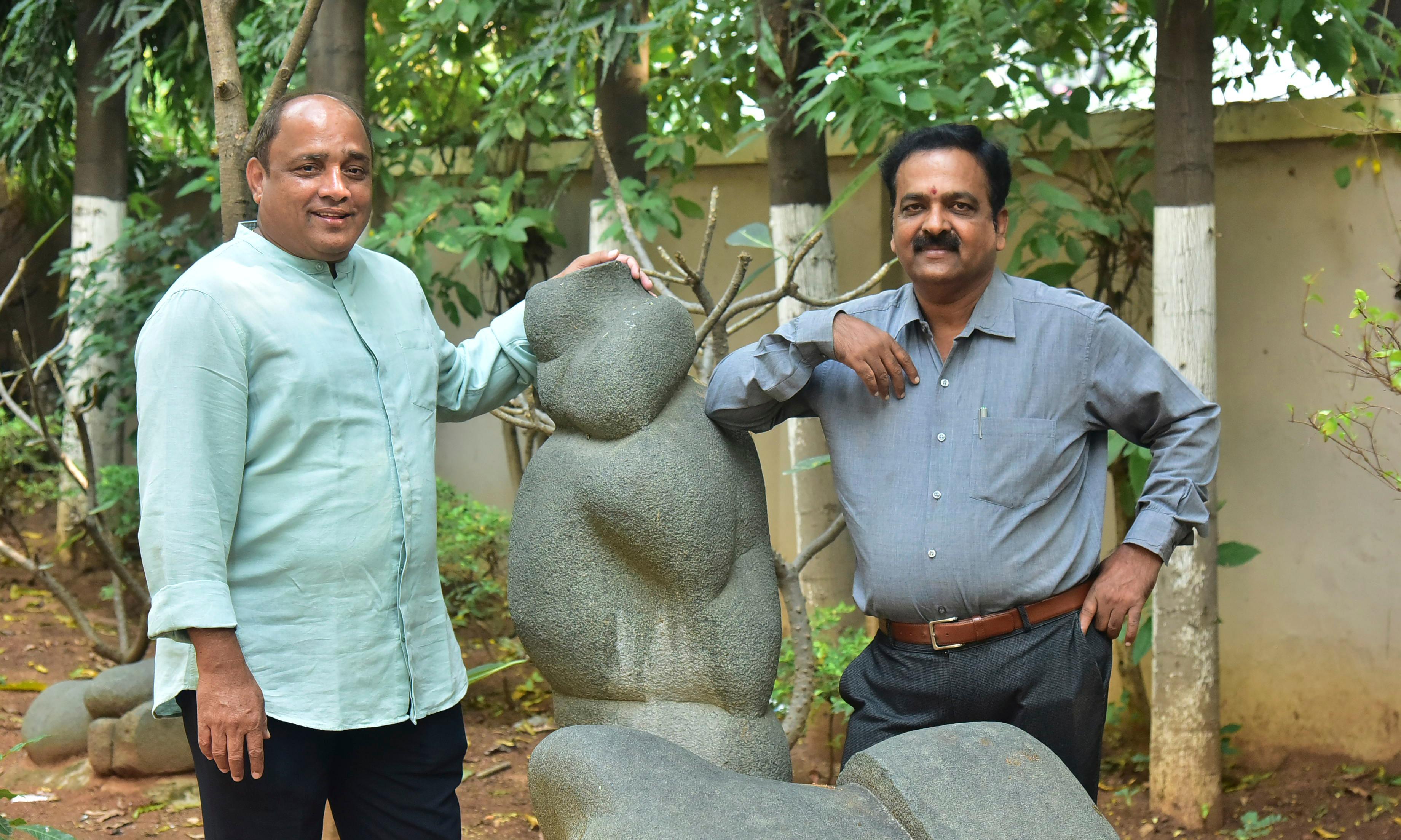 Telangana Talli represents all: Sculptors