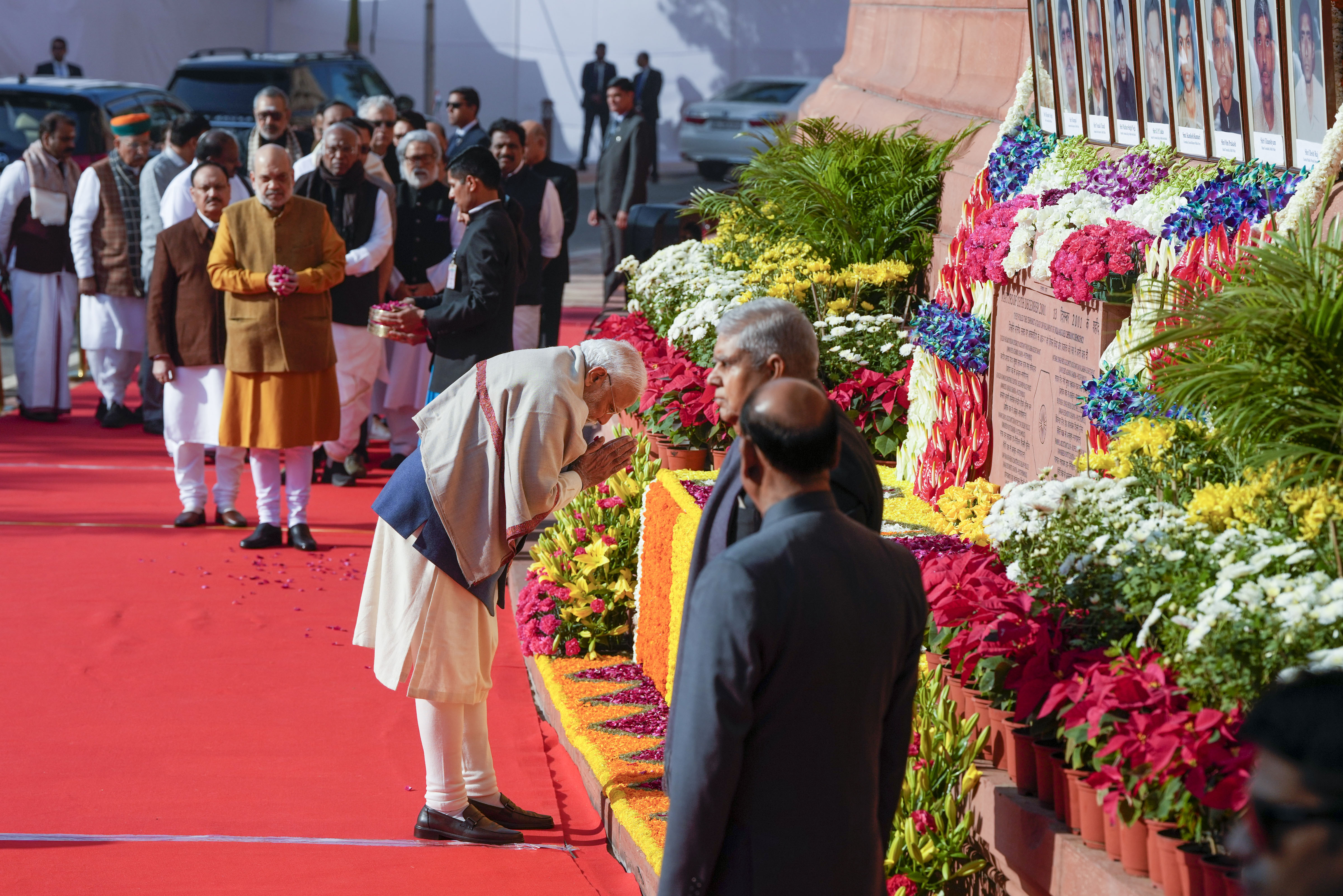 Vice President, PM, Parliamentarians pay floral tributes to Parliament attack martyrs