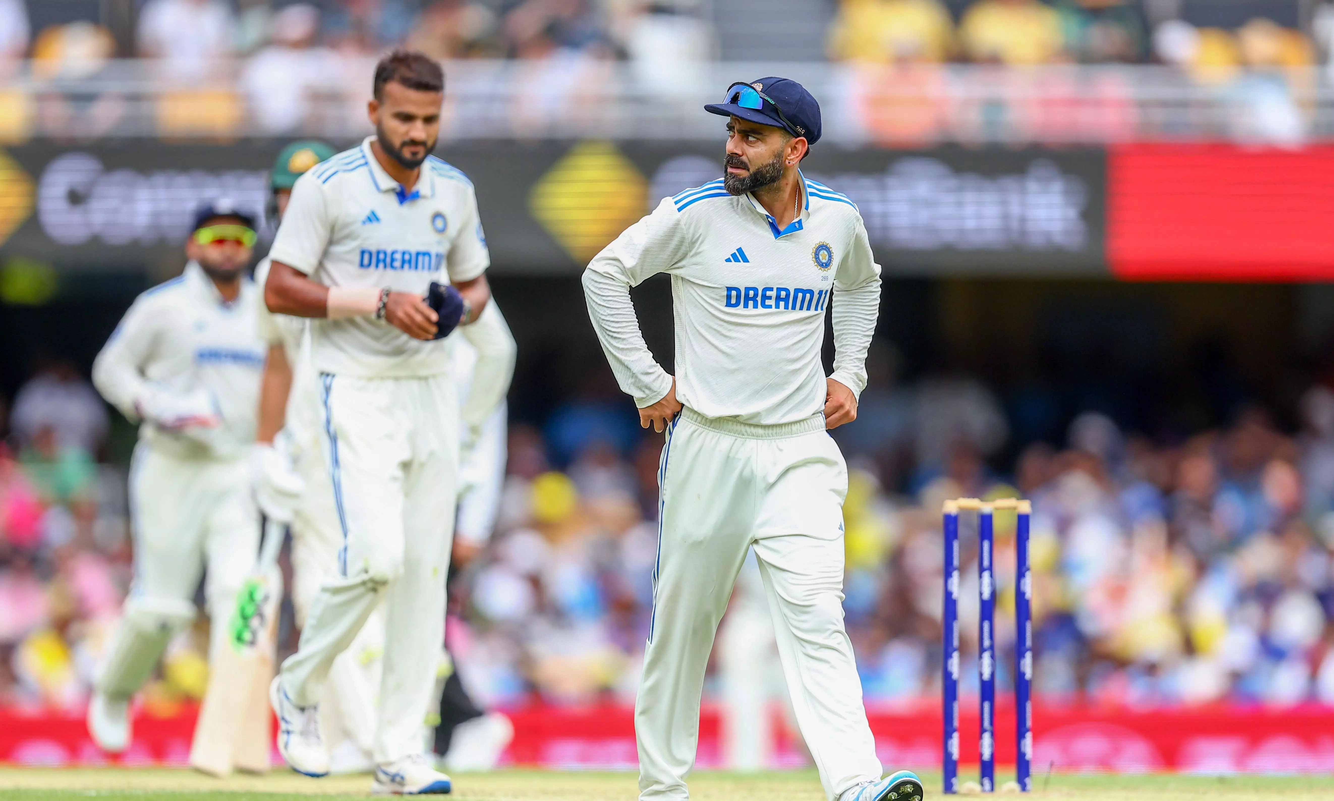 India wins the toss and bowls first in the third cricket test against Australia