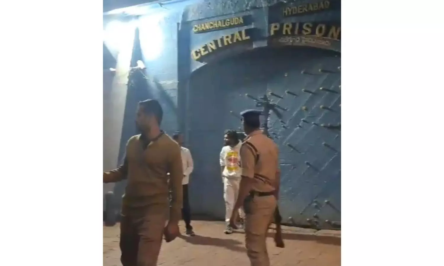 Allu Arjun was UT prisoner 7697; Spent 12 hours in Chanchalguda with 3 inmates