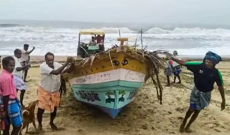 IMD Warns of Squally Weather Off TN Coast, Advises Fishermen to Stay Ashore