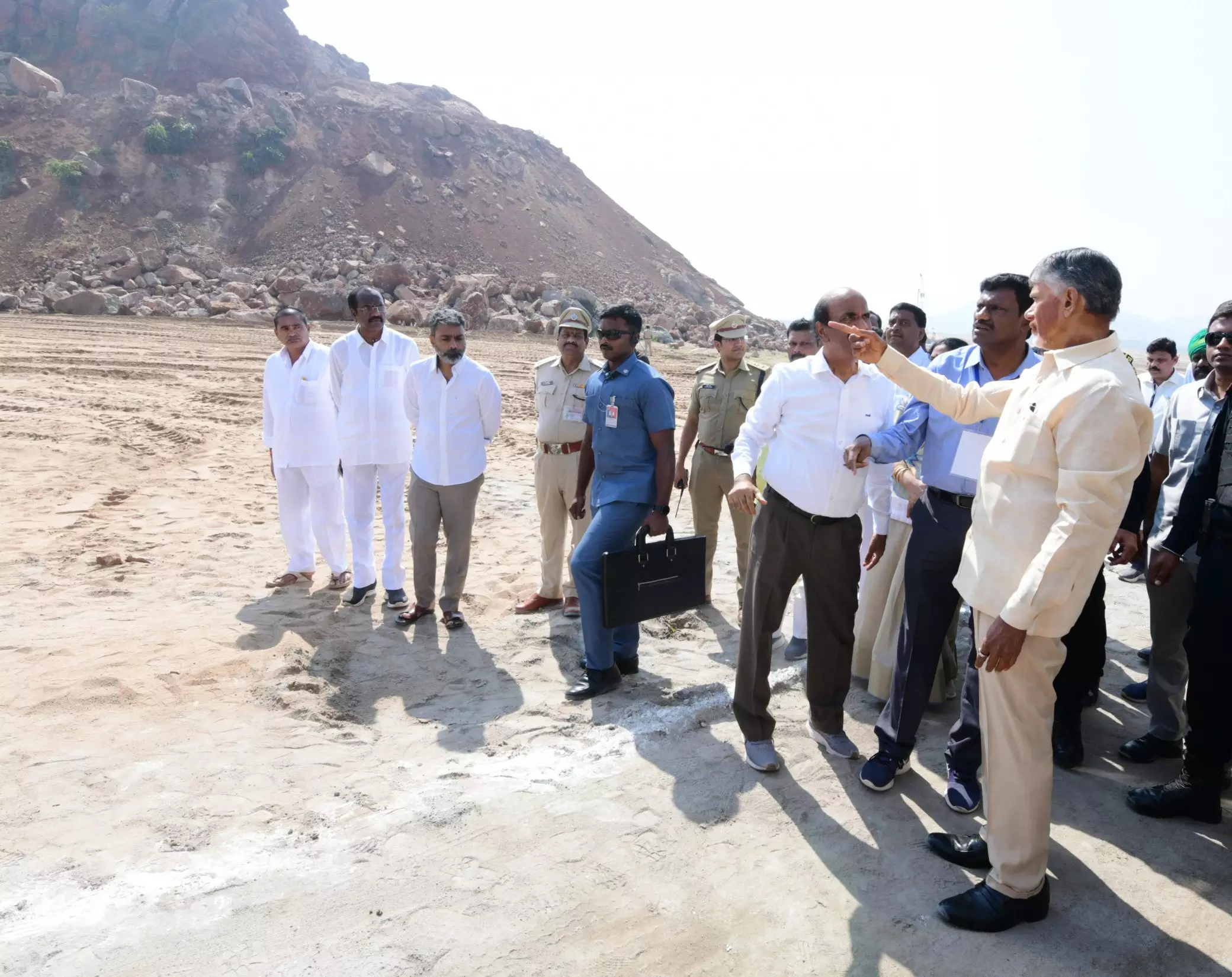 Target set to complete Polavaram Project by 2026: Naidu