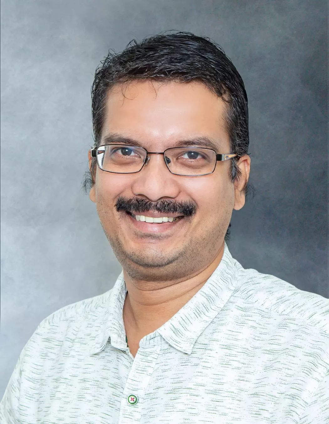 Dr. Rajeev Santhosh, Consultant Neonatologist at Fernandez Hospital