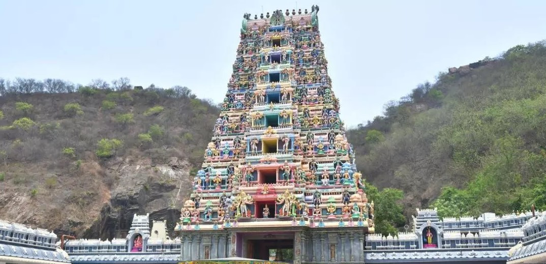 Over 57K Bhavani devotees visit Durga Temple till Sunday 6 p.m.