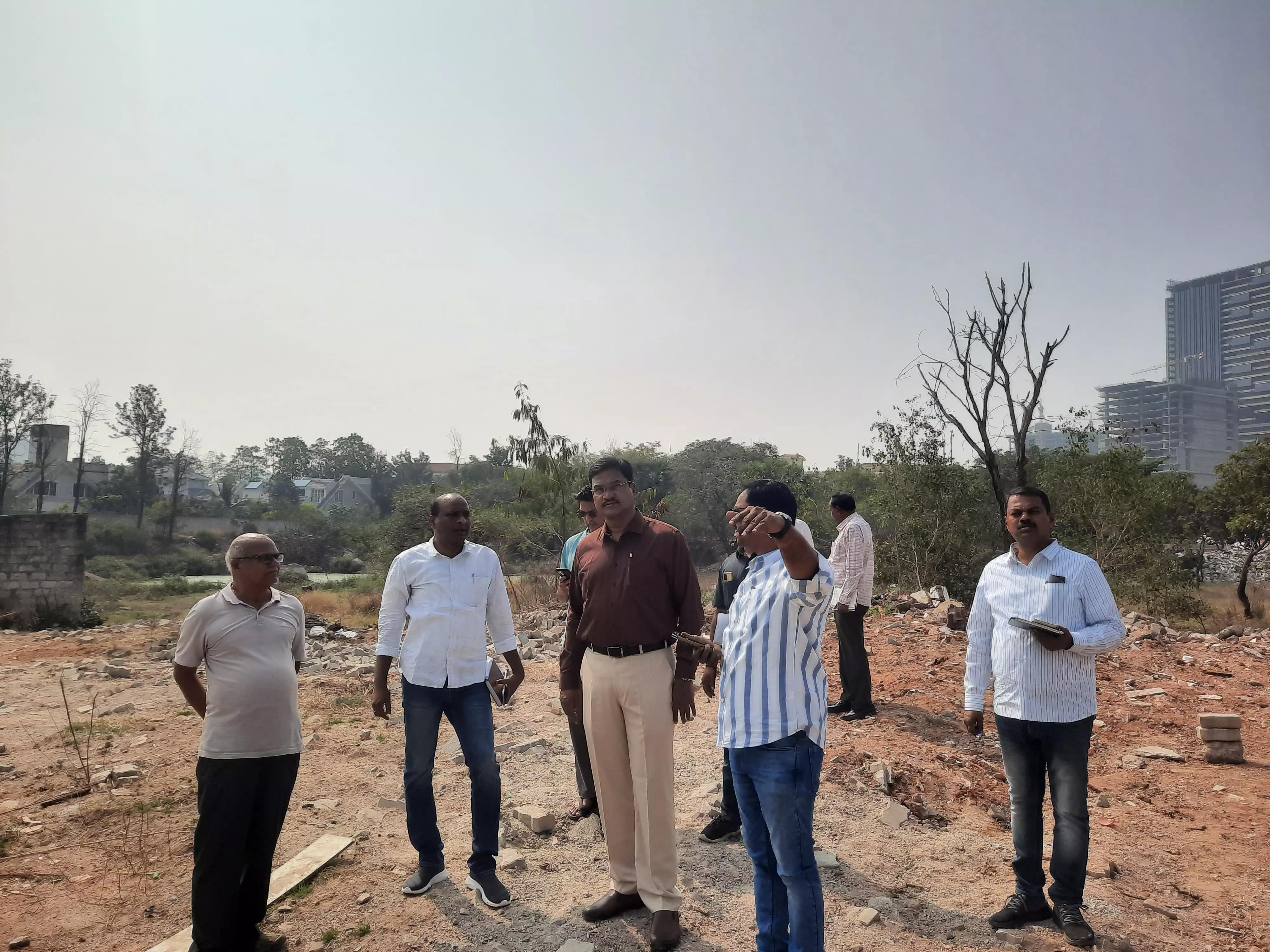 HYDRAA Inspects Encroachments on Lakes Near ORR