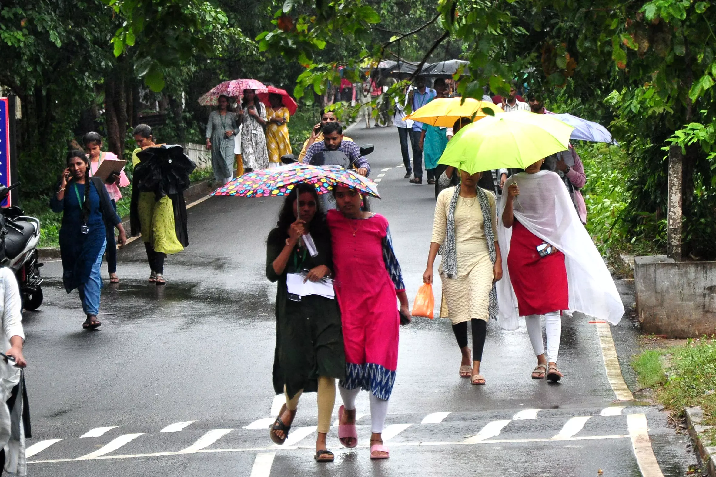 Low-Pressure Area Over Bay of Bengal to Weaken, IMD Issues Weather Warnings