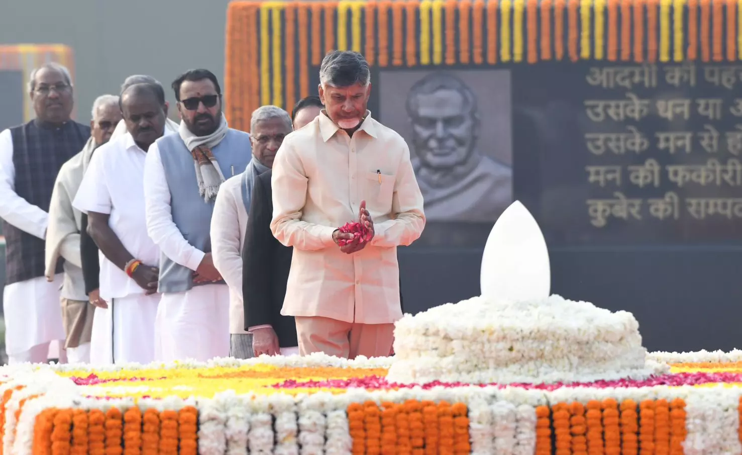 Naidu joins prayer ceremony to pay tributes to Vajpayee