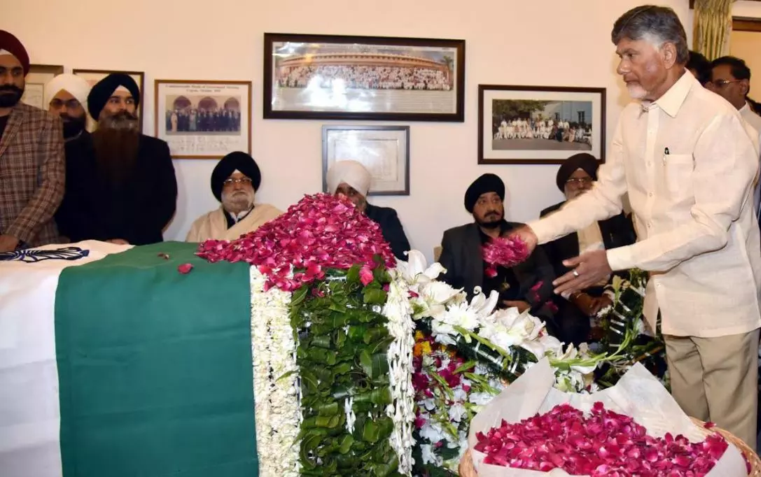 Naidu Mourns Manmohan Singh, Lauds Economic Legacy