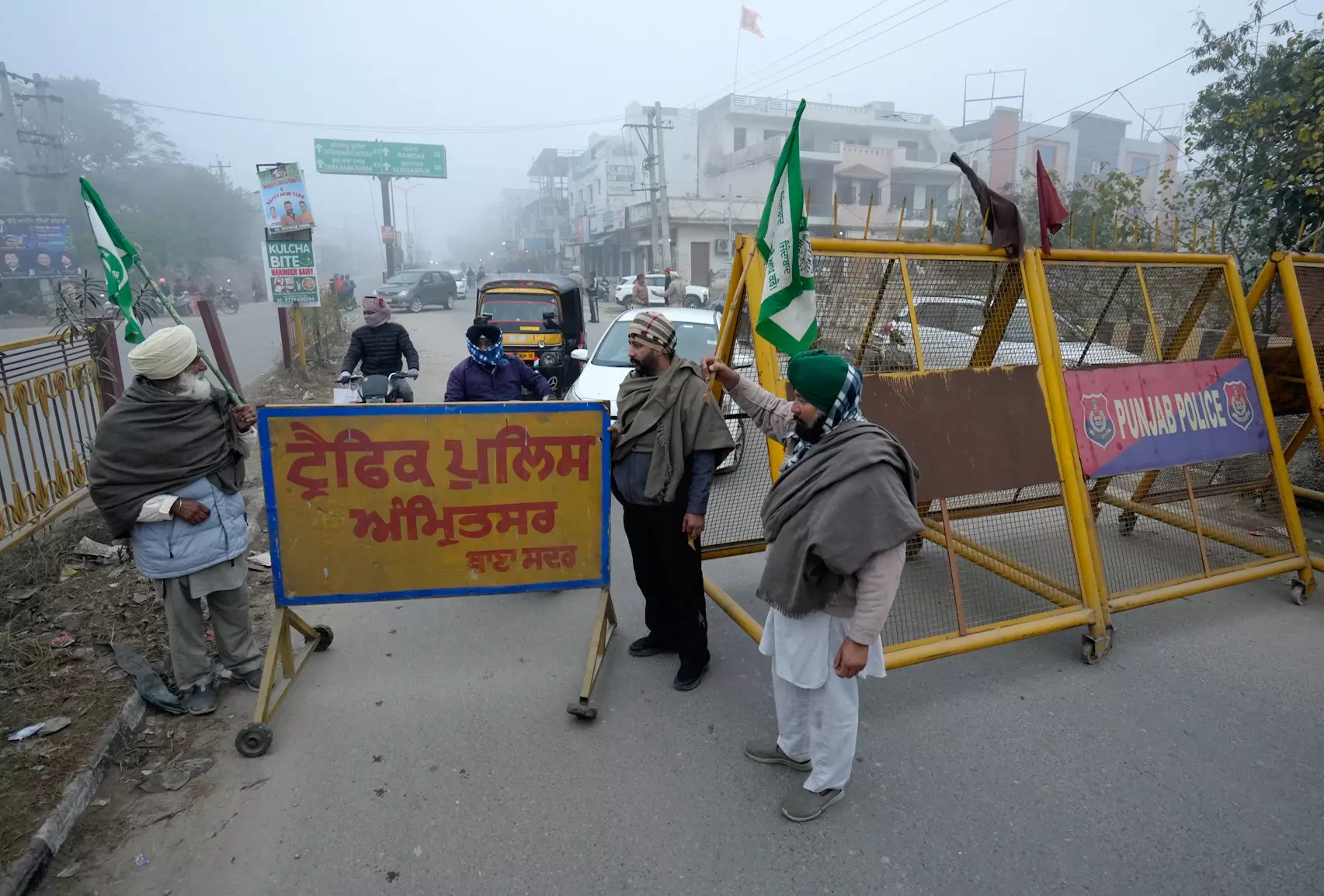 Punjab bandh: Farmers block roads at many places, traffic hit