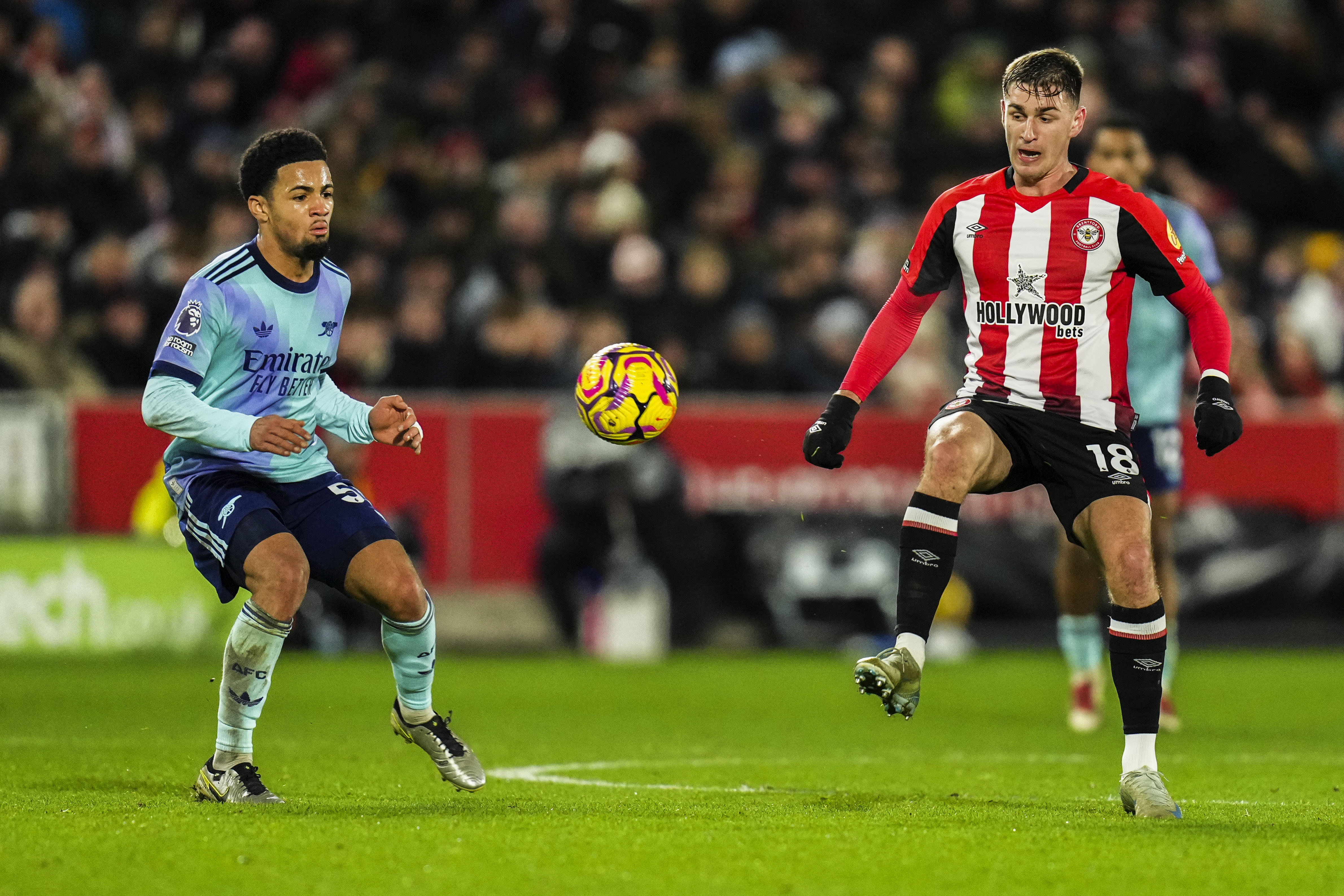 Arsenal moves up to 2nd place in Premier League with 3-1 win over Brentford