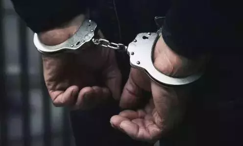 5 from UP arrested with arms by STF in Kolkatas Sealdah