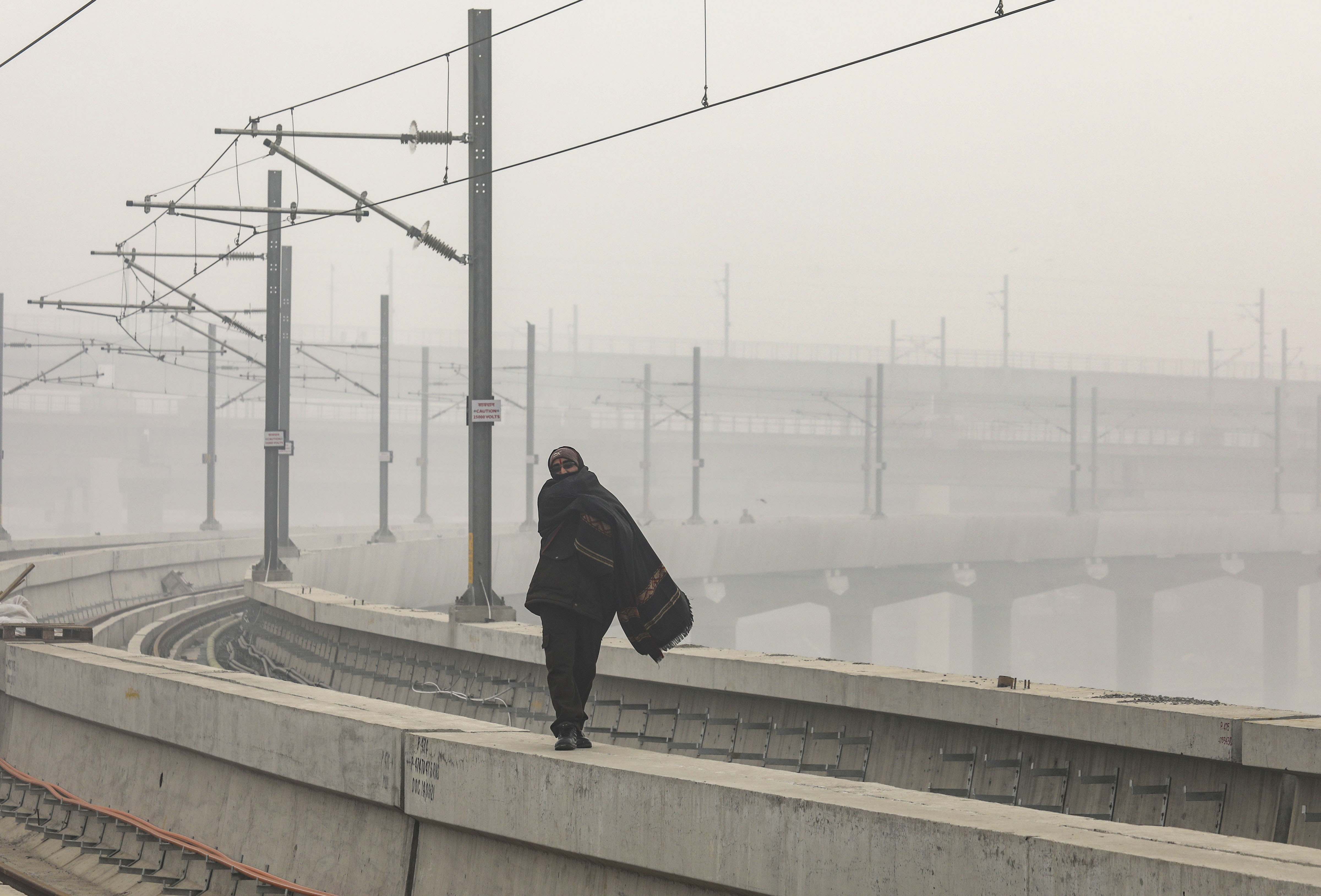 Dense fog disrupts flights, trains across North India