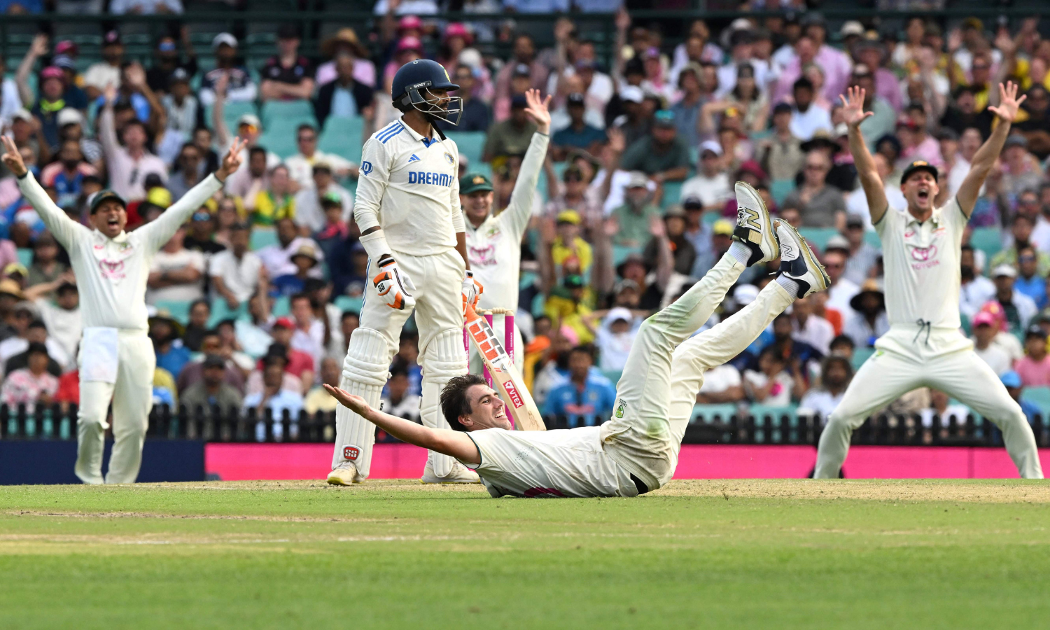 Sydney Test: India 141-6 at stumps, lead by 145 runs against Australia